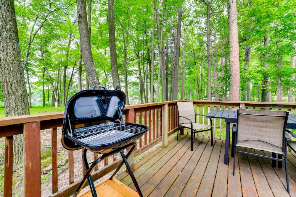 Rustic Michigan Lakeside Cabin with Private Dock!